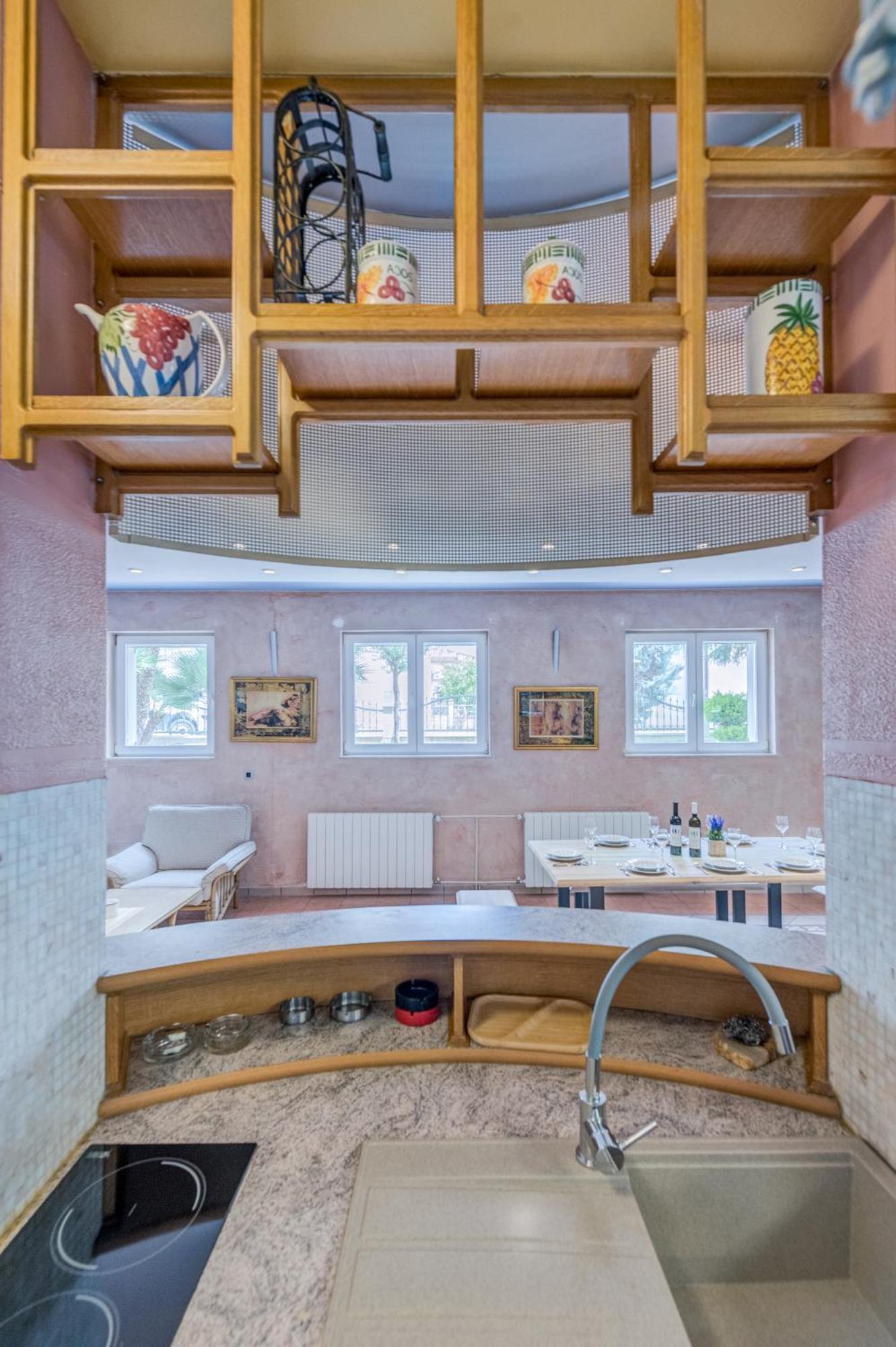 Blue Dolphin Apartment - Private Indoor Pool, Jacuzzi, Garden Split Buitenkant foto